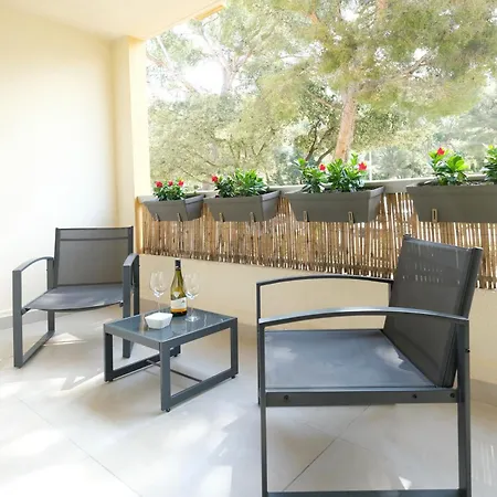 Renove, 5mn Plage, Terrasse, Clim, Velos Apartment Saint-Mandrier-sur-Mer